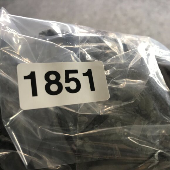 D&Co Vest Womens Medium‎ Gray Quilted Reversible Vest Faux Fur & Nylon Blend - Picture 11 of 11